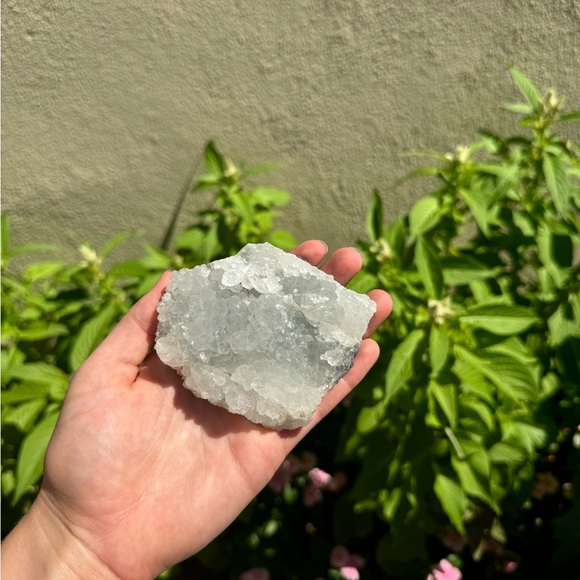 Large Clear Quartz Crystal Cluster - Picture 5 of 10